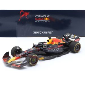 Oracle Red Bull Racing RB18 Winner Dutch GP 2022 Max Verstappen (Limited 528 Pieces) 1/18 Minichamps